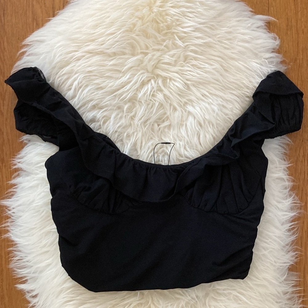 NWOT Zara Off-Shoulder Ruffled Empire Waist Crop Top